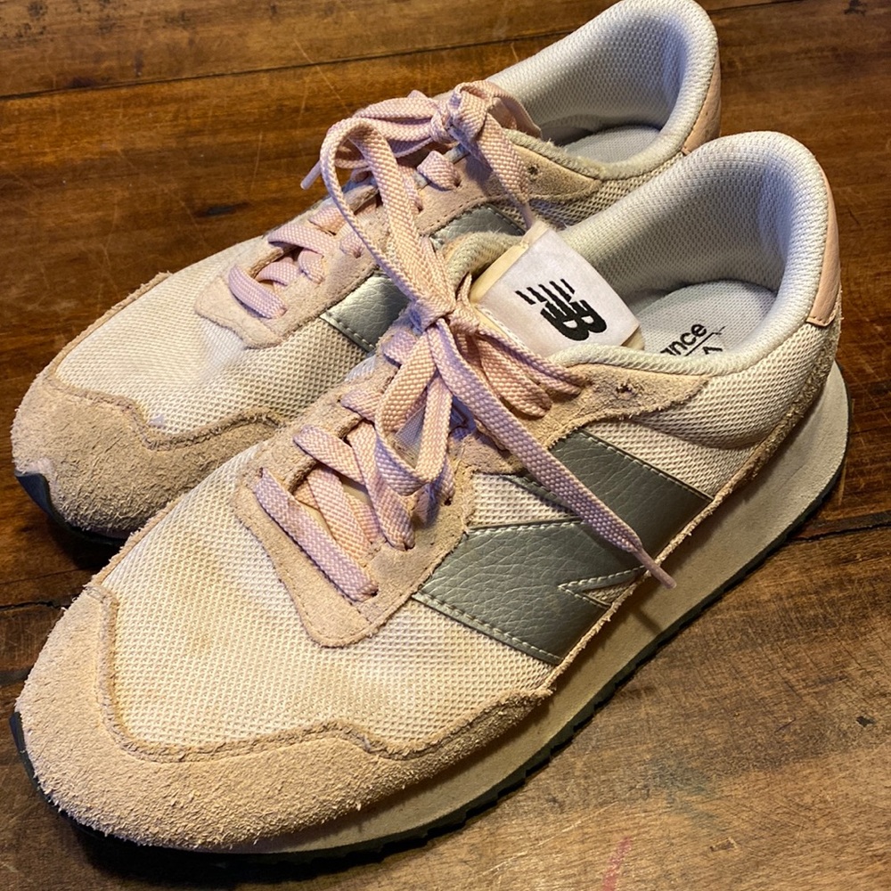 New Balance Pink Tennis shoes